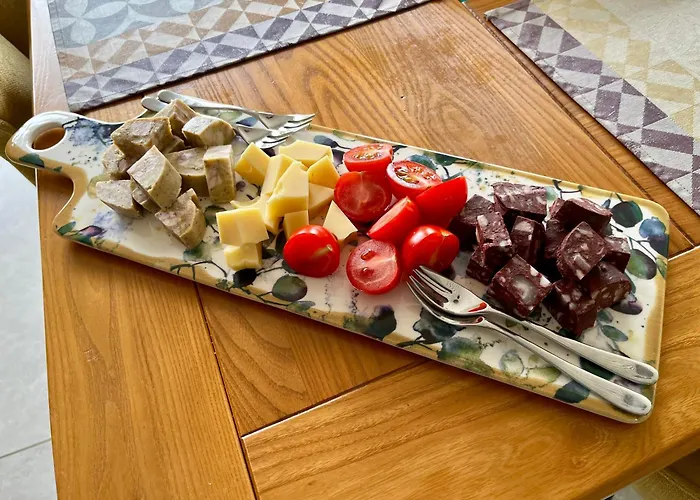 Independante Au Calme, Petit-dejeuner Inclus 3* Arthes